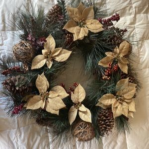 LN Holiday Wreath With Burlap Poinsettia Flowers